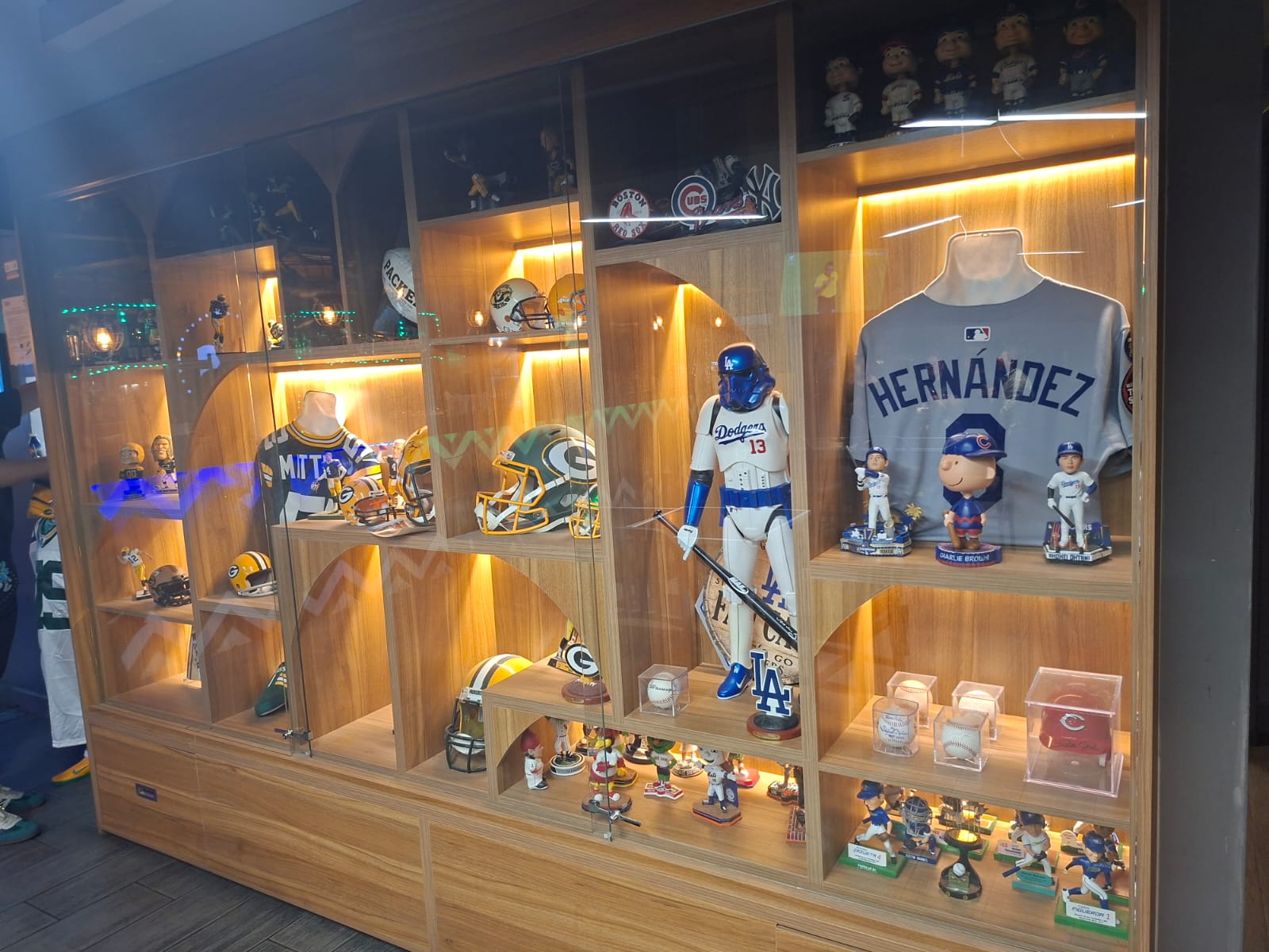 Vitrina con memorabilia de Dodgers